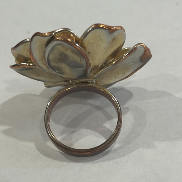 BIG GOLD FLOWER TURQUOISE STONE RING‎ SIZE 7 - Picture 4 of 8